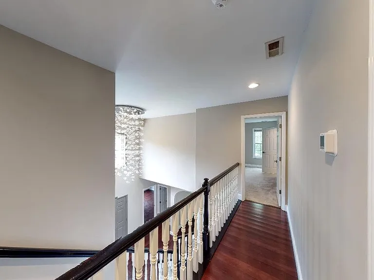 425 New Parkside Dr — Photo 34