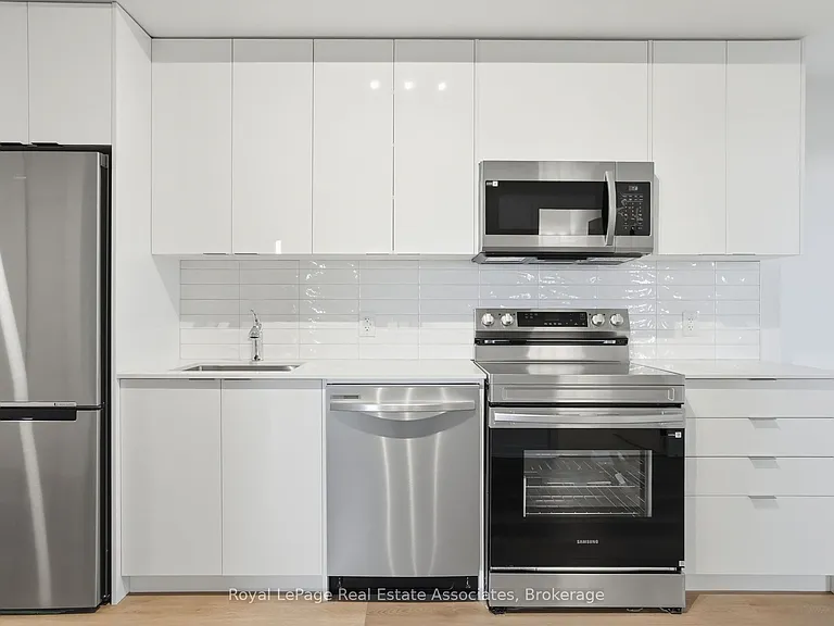 33 Erie Ave #1704 — Photo 9