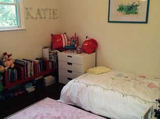 21 Baylis Pl, Syosset, NY 11791