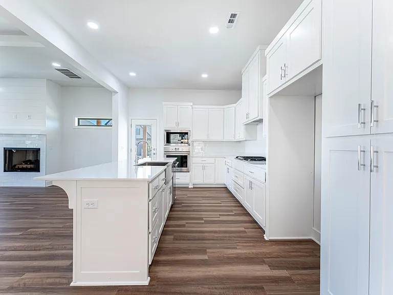 6306 Luna Ln — Photo 9