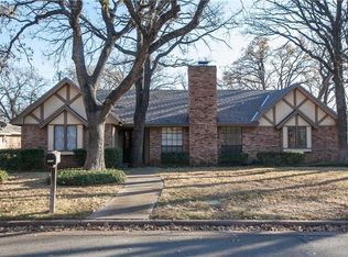 2410 Villa Vera Dr, Arlington, TX 76017