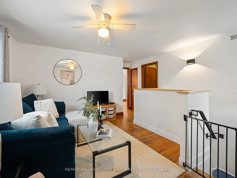 93 John St — Photo 12