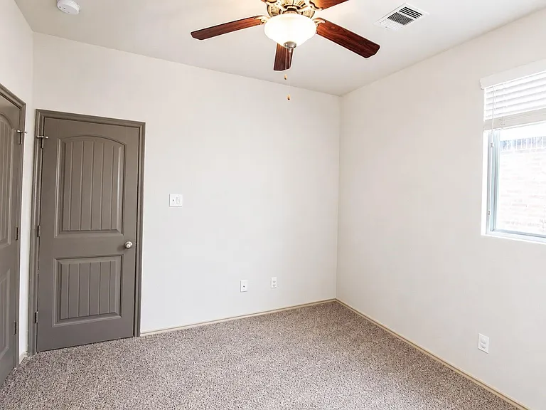 20419 Newcastle Ridge Ln — Photo 35