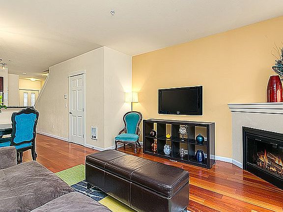 4th image of 7322 Rainier Ave S Unit 303