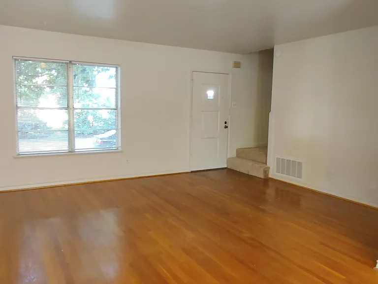 8801 Gaston Pkwy — Photo 6