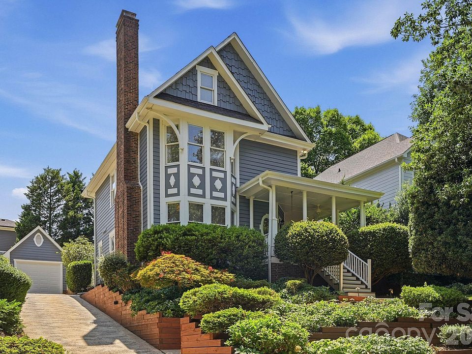 1st image of 2009 Victorian Pl