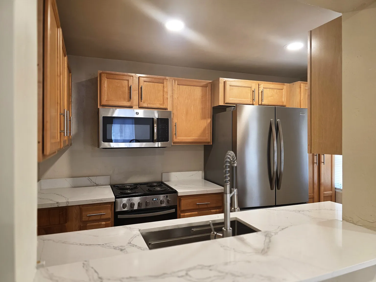 435 E Drachman St — Photo 4