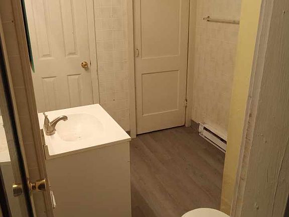 bathroom with walk in shower