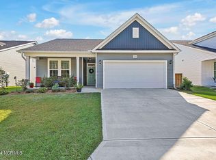 1104 Spincast Rd, Southport, NC 28461