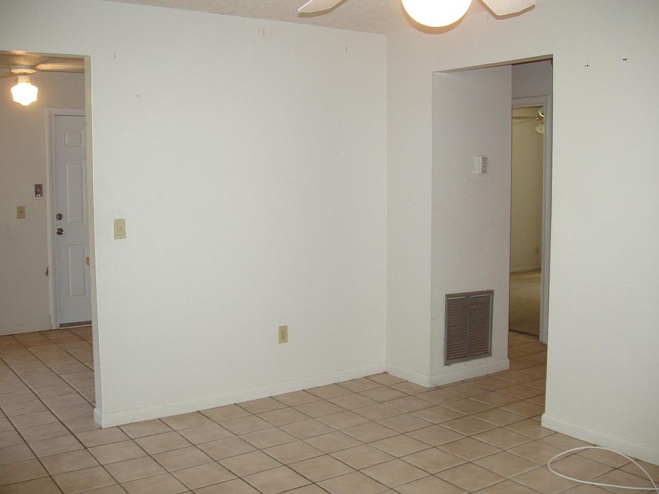 2nd image of 4711 W 66th Ter