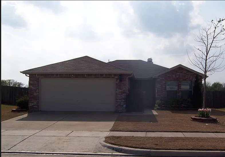 5708 Swan Lake Dr