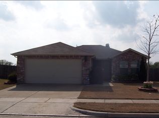 5708 Swan Lake Dr, Arlington, TX 76017