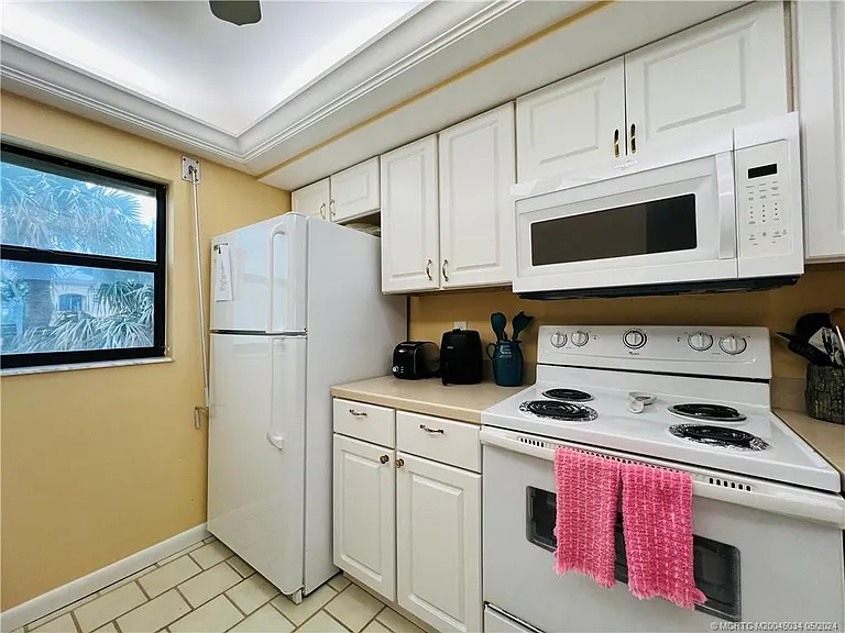 7430 S Ocean Dr — Photo 7
