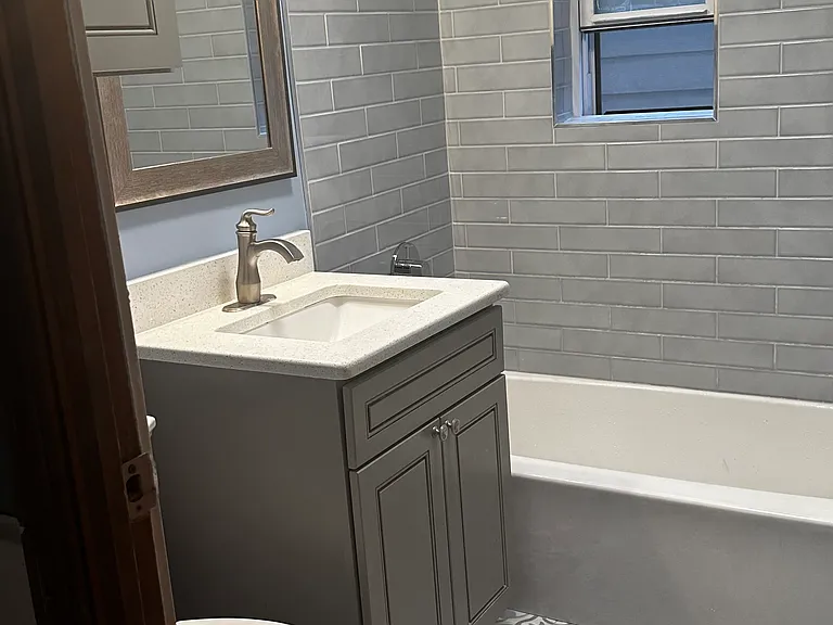 333 Elgin Ave #1 — Photo 5