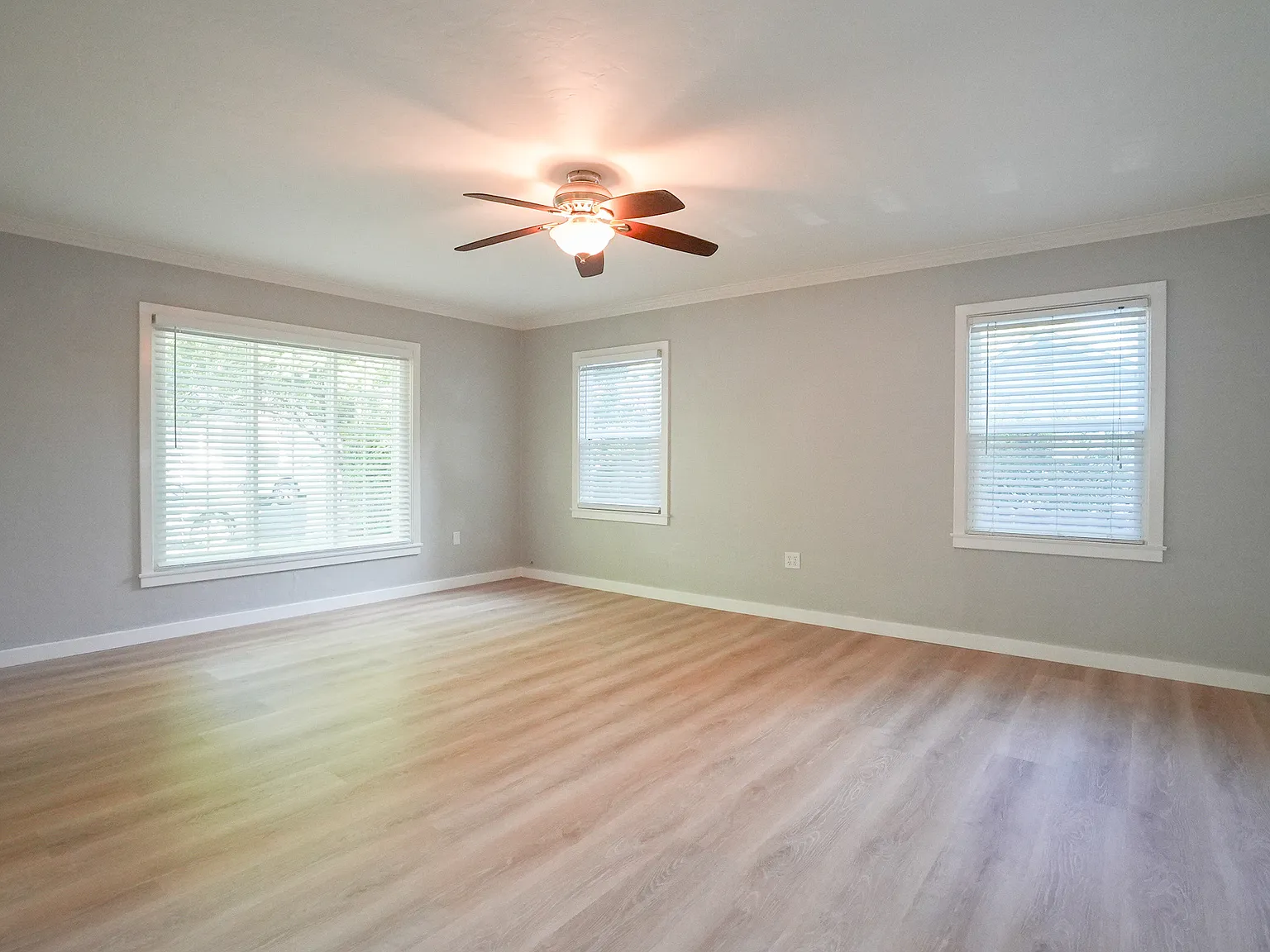 3 bed, 1826 sqft, $2,750 — Photo 3