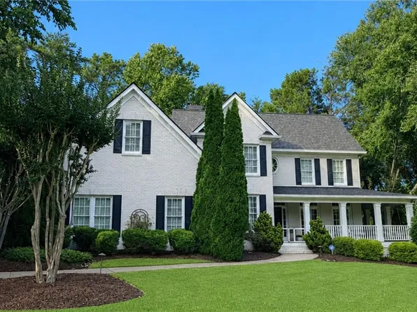 705 Clubside Dr, Roswell, GA 30076