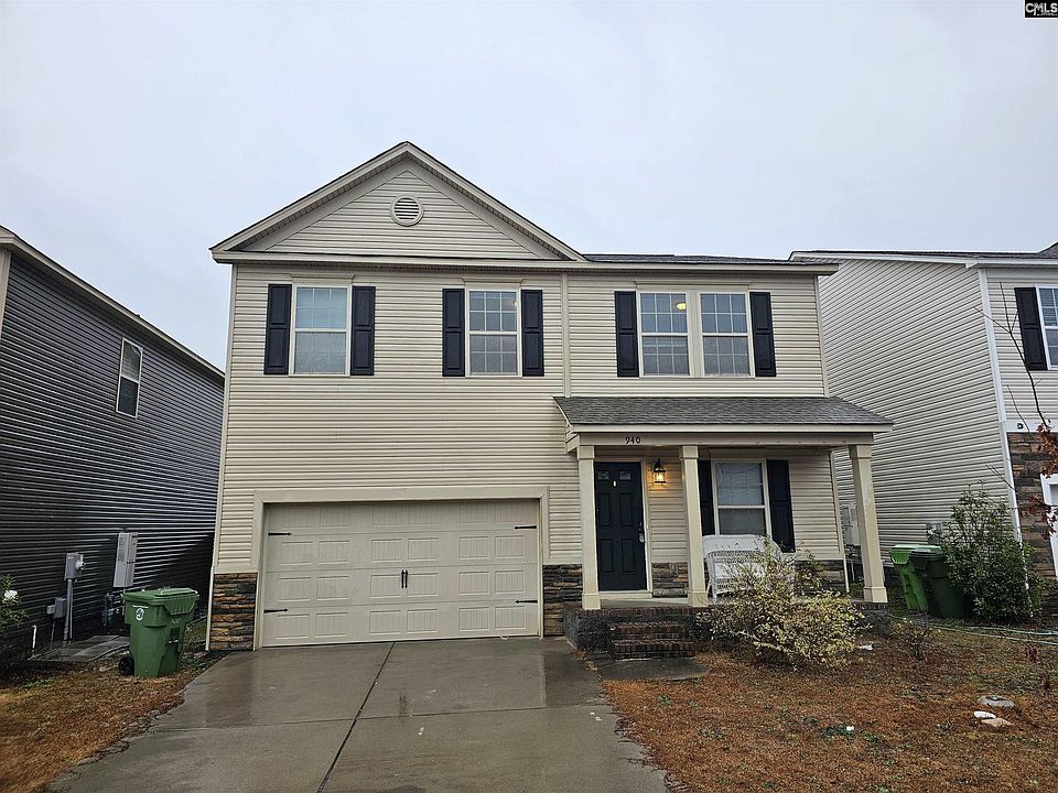 1st image of 940 Yarrow Ln