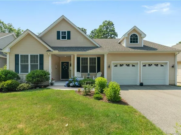 29 Whiting Farms Lane #29, East Lyme, CT 06357