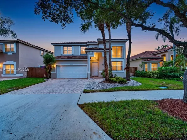 16424 Sapphire Pl, Weston, FL 33331