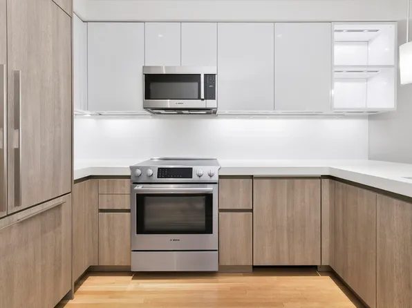 38 S Russell St APT 3, Boston, MA 02114