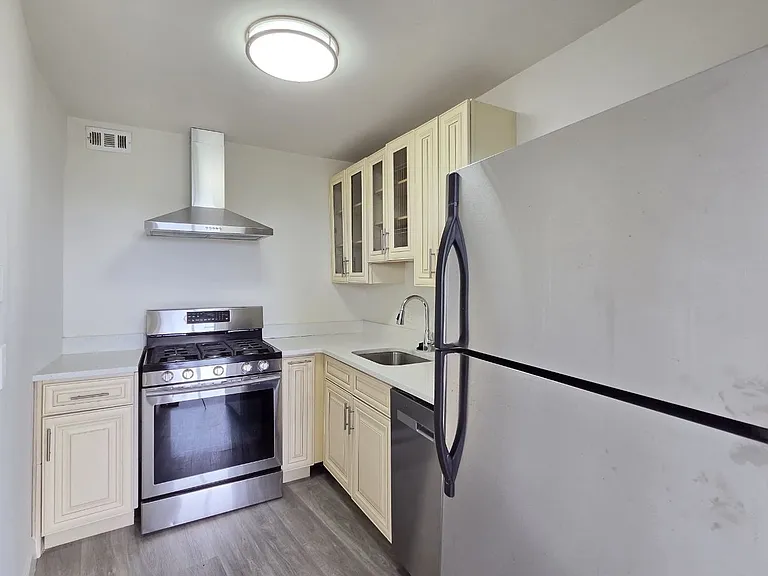 301 N Beauregard St #1110 — Photo 8