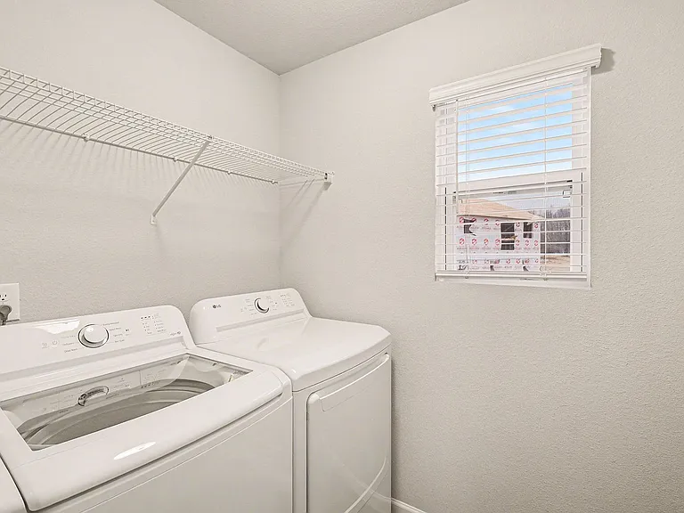 1016 Maple Ave — Photo 9