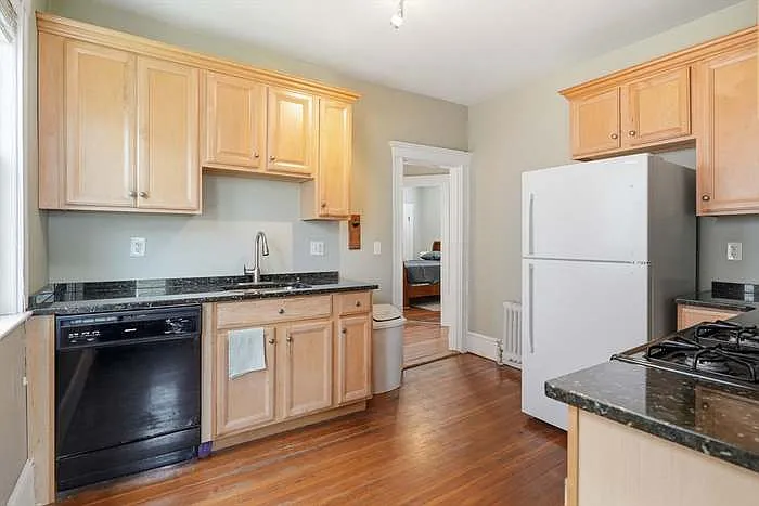 95 Capen St #2 — Photo 13