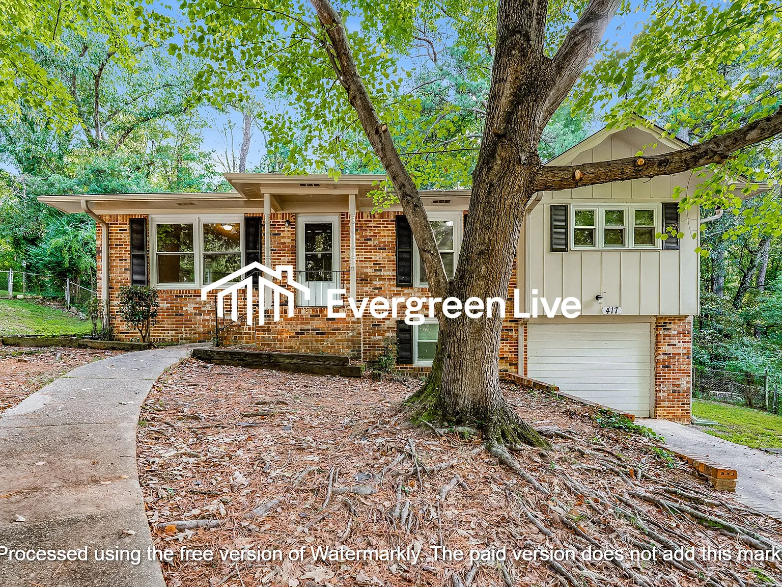 3 bed, 1.0 bath, 1340 sqft, $1,245 — Photo 1