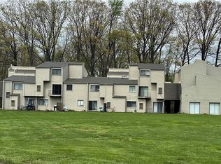 38365 N Lane Rd #G-207, Willoughby, OH 44094