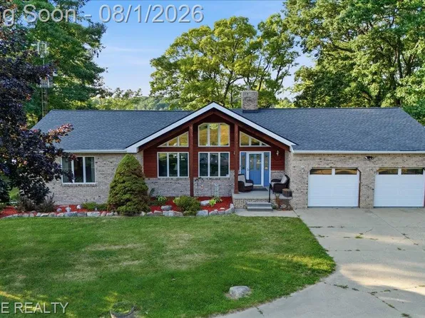 4200 Pierce Rd, Lapeer, MI 48446