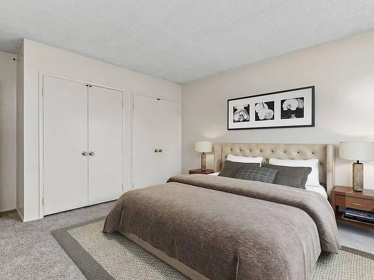 Dorchester Apartments — Photo 9
