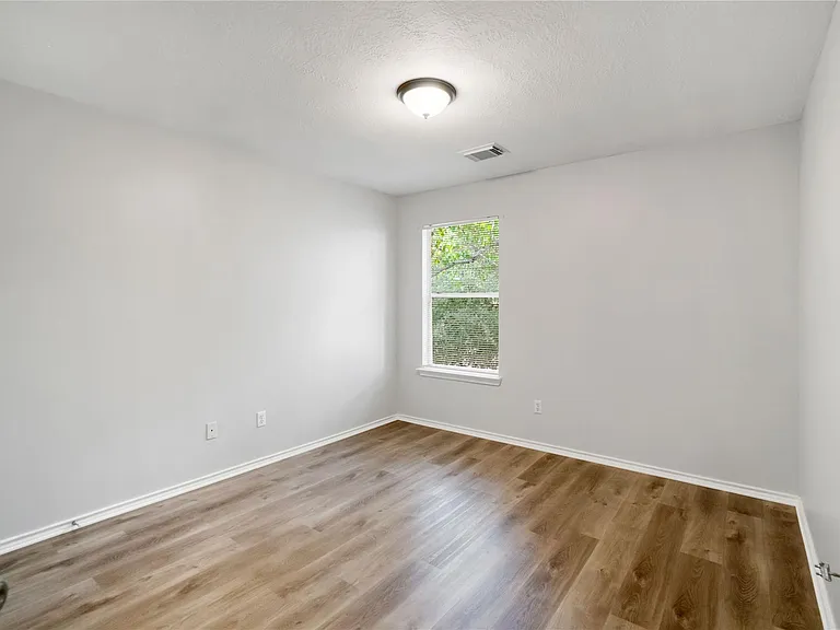 38 Walden Elms Cir — Photo 19