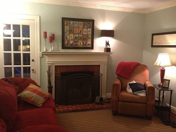 Living room w fireplace