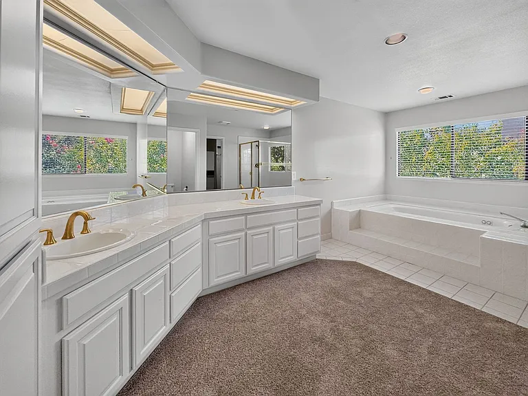 507 Woodfern Ct — Photo 37