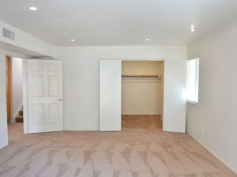 37 Port Royale Rd — Photo 24