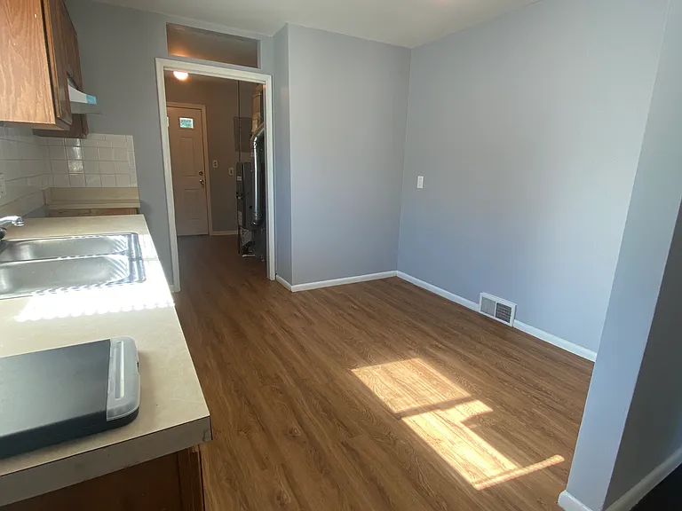 11092 Maxwell Ave — Photo 5