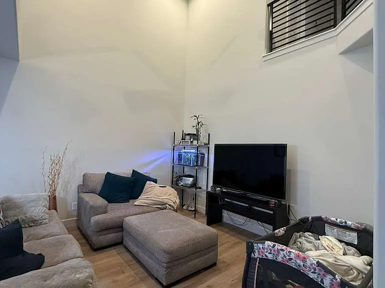 4529 W Watchmen Way — Photo 8