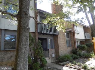 8517 Jenner Ct, Springfield, VA 22153