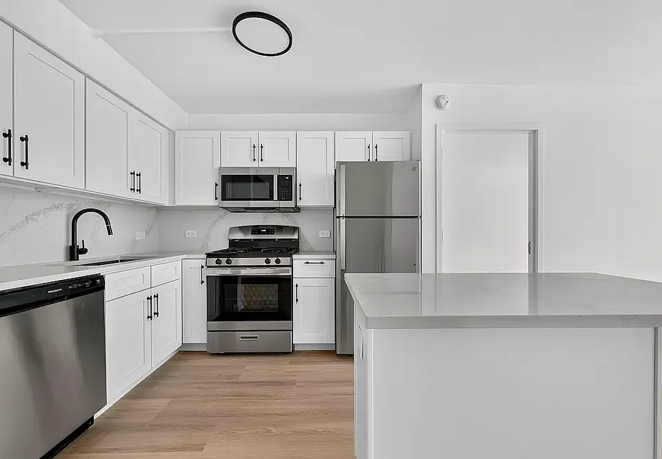 218 Myrtle Ave #5I