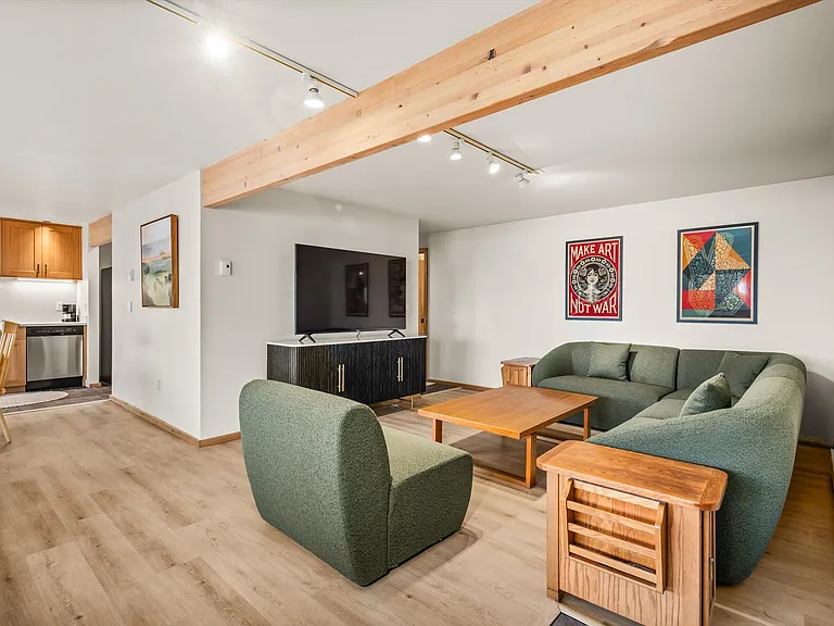 28 Larkspur Ln — Photo 29