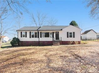 224 Huffstetler Lake Rd, Dallas, NC 28034