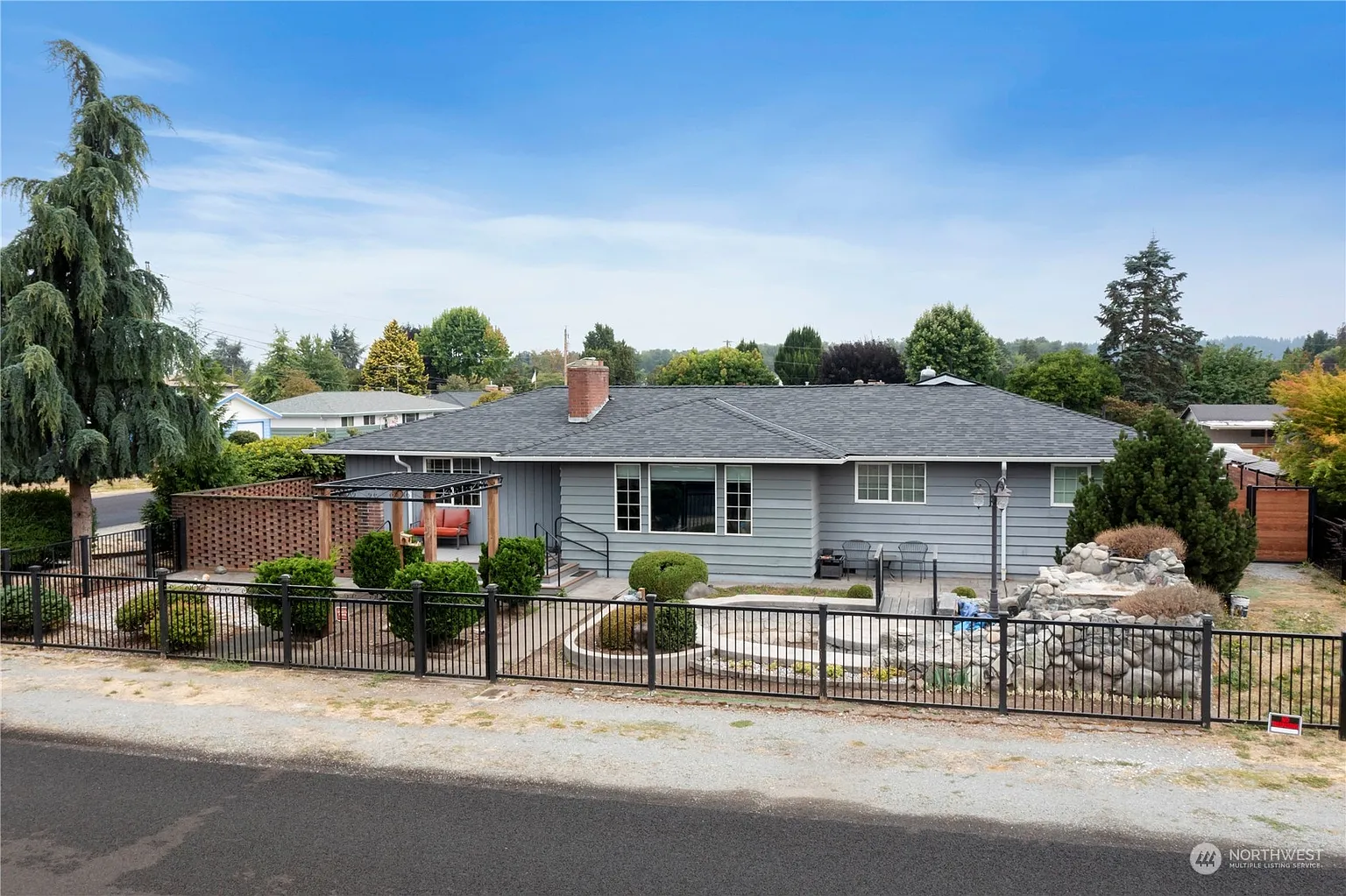 1637 8th Ave NW photo 1