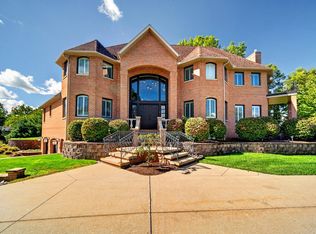 286 Niagara Point Dr, Erie, PA 16507