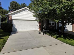 6 Hill Ridge Ct, Saint Charles, MO 63303