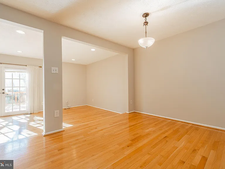 2911 Montauk Ct — Photo 9