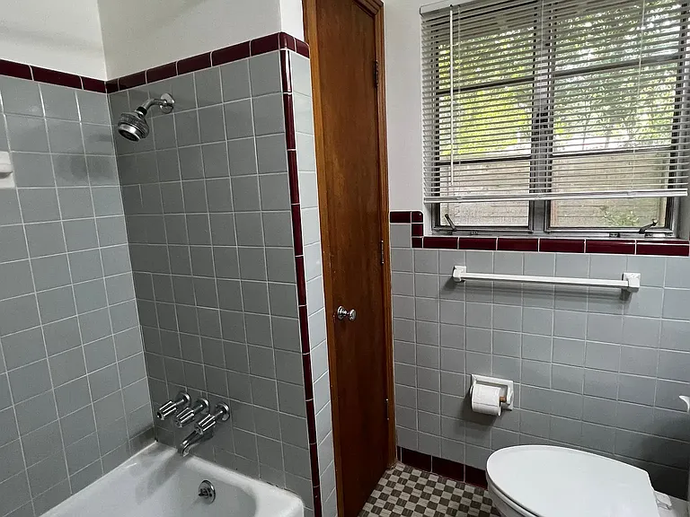 1824 NW 10th Ave — Photo 22