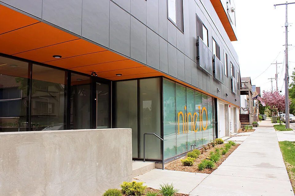 Nine10@Land Place — Photo 2