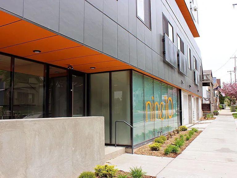 Nine10@Land Place — Photo 2