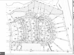 Oak Ln, Greencastle, PA 17225