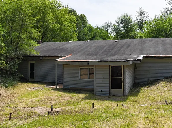 52682 Lindbergh Dr, Dowagiac, MI 49047